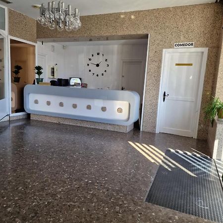 Hostal La Canada Segoviana Valmojado Екстериор снимка